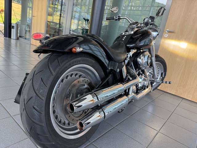 HARLEY-DAVIDSON Fat Boy FLSTF 2.Hand LED Einzelsitz seitl. Nummernschild Ansicht 3 für Fahrzeugdetailseite