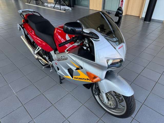 HONDA VFR RC 46 Sondermodell 50 Jahre Honda 1. Hand TOP!!! Ansicht 3 für Fahrzeugdetailseite
