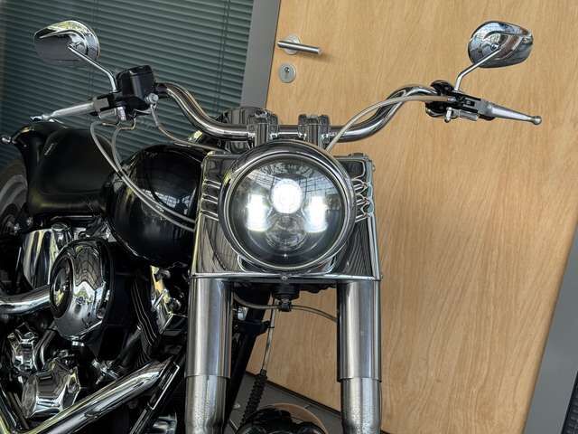 HARLEY-DAVIDSON Fat Boy FLSTF 2. Hand LED Einzelsitz seitl. Nummernschild Ansicht 11 für Fahrzeugdetailseite