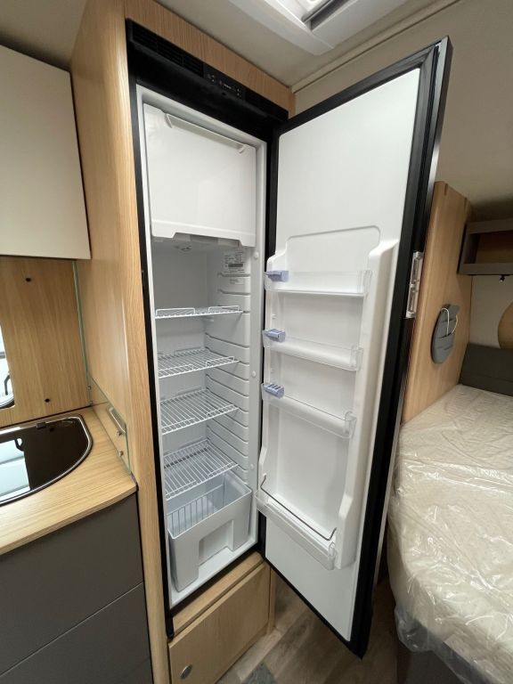 LMC 480 D mit Dachklimaanlag, Radträger Ansicht 18 für Fahrzeugdetailseite