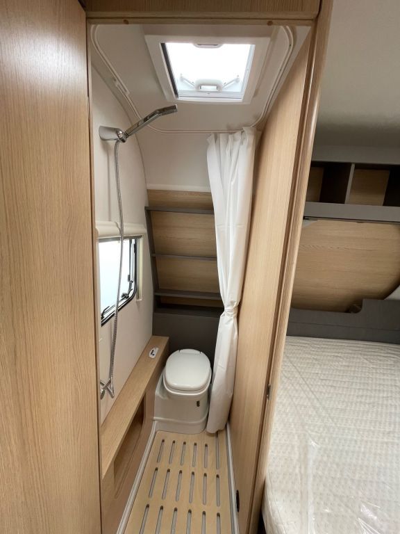 LMC 480 D mit Dachklimaanlag, Radträger Ansicht 20 für Fahrzeugdetailseite