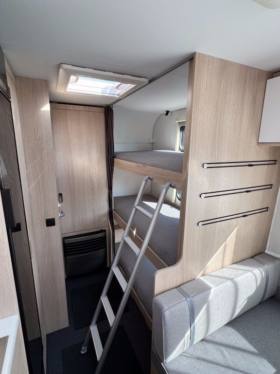 ADRIA 522 PT 3er Stockbetten Ansicht 21 für Fahrzeugdetailseite