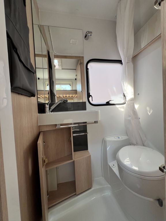 ADRIA 522 PT 3er Stockbetten Ansicht 24 für Fahrzeugdetailseite