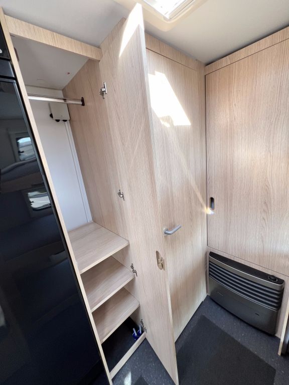 ADRIA 522 PT 3er Stockbetten Ansicht 25 für Fahrzeugdetailseite