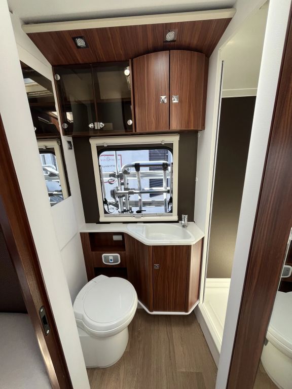 ADRIA Axess M 670 SLT SAT/TV, Klima, Radträger,.... Ansicht 17 für Fahrzeugdetailseite