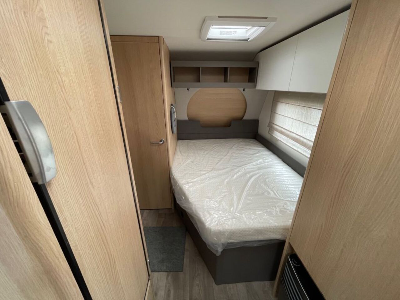 LMC 480 D mit Dachklimaanlag, Radträger Ansicht 21 für Fahrzeugdetailseite