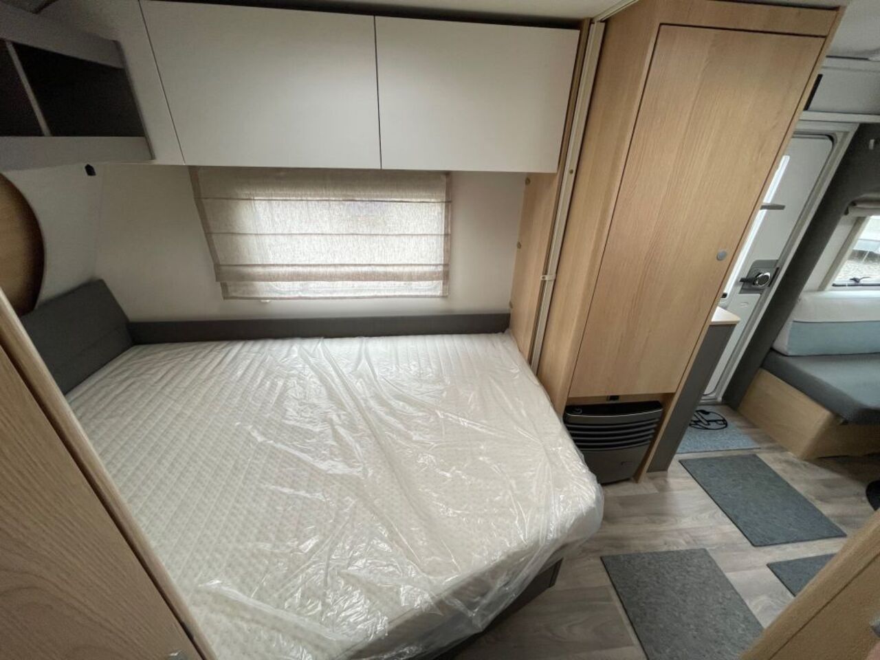 LMC 480 D mit Dachklimaanlag, Radträger Ansicht 22 für Fahrzeugdetailseite