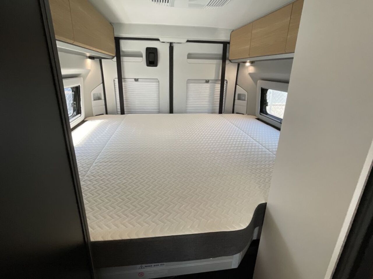 ADRIA 640 SGX 60 Years - Jubiläumsmodell - Automatik Ansicht 12 für Fahrzeugdetailseite