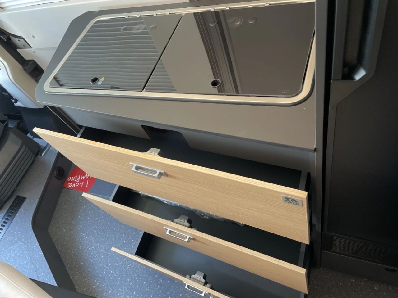 ADRIA 640 SGX 60 Years - Jubiläumsmodell - Automatik Ansicht 13 für Fahrzeugdetailseite