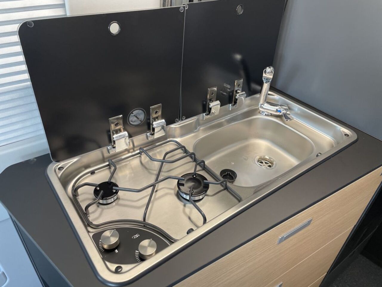 ADRIA 640 SGX 60 Years - Jubiläumsmodell - Automatik Ansicht 15 für Fahrzeugdetailseite