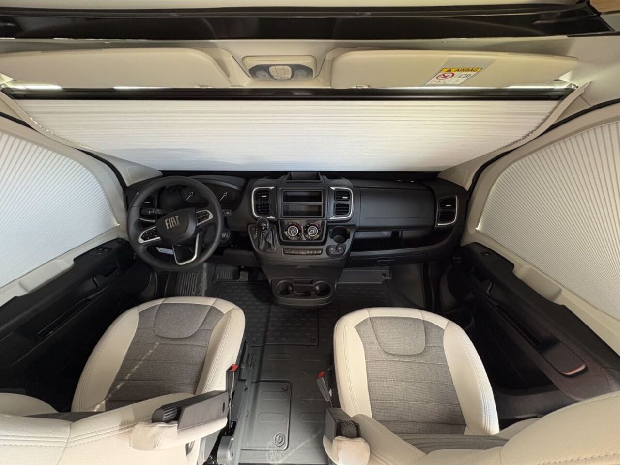 ADRIA 640 SGX 60 Years - Jubiläumsmodell - Automatik Ansicht 8 für Fahrzeugdetailseite