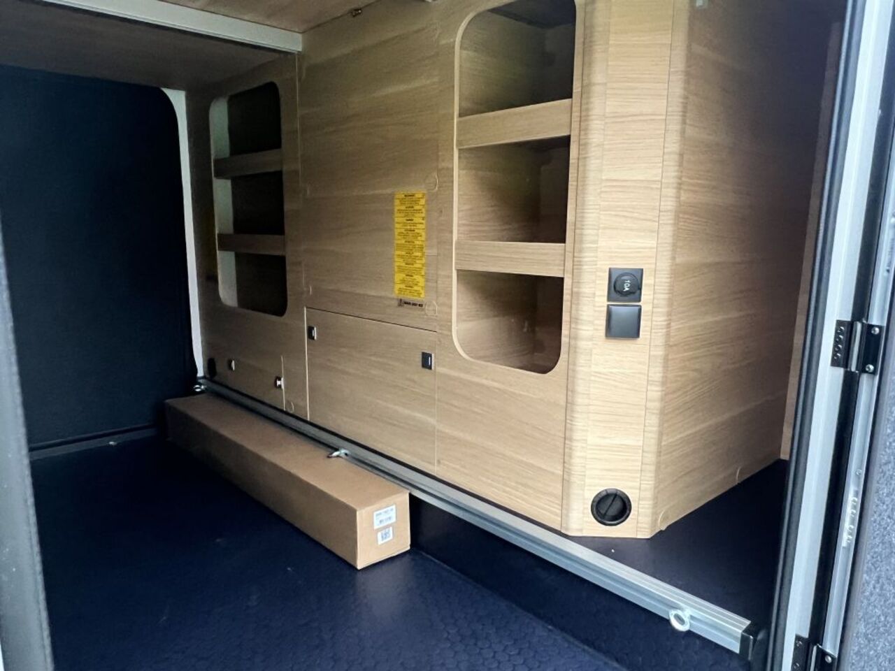 ADRIA 670 DL 60 Years -- AUTOMATIC -- Ansicht 13 für Fahrzeugdetailseite