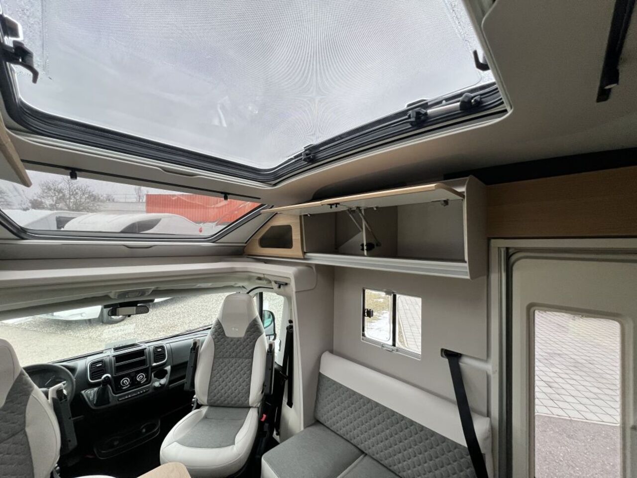 ADRIA 670 DL 60 Years -- AUTOMATIC -- Ansicht 21 für Fahrzeugdetailseite