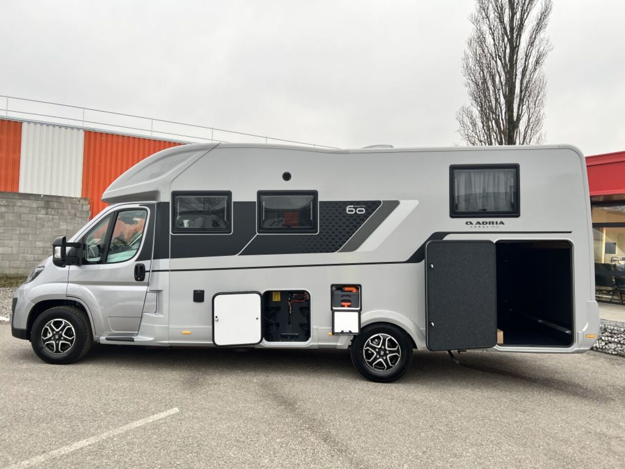 ADRIA 670 DL 60 Years -- AUTOMATIC -- Ansicht 5 für Fahrzeugdetailseite