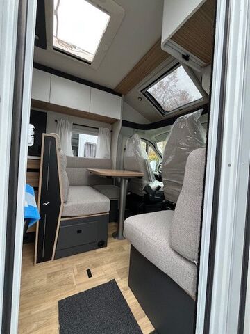 PILOTE P690GJ Expr. Safety/EPB-PaketeTOP-Ausstattung Ansicht 8 für Fahrzeugdetailseite