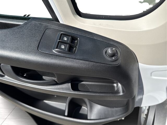 FIAT Ducato L4 Pritsche 35 Maxi 180 PS AT Ansicht 13 für Fahrzeugdetailseite