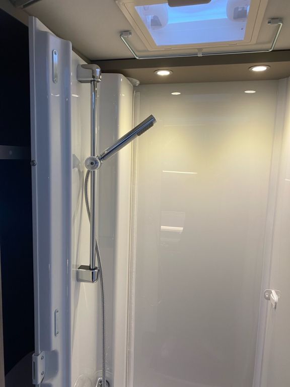 CARADO 328 pro+ +++ Messewochen +++ Ansicht 15 für Fahrzeugdetailseite