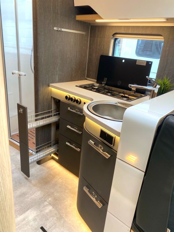 HYMER-ERIBA T 780 BlackLine +++ Messewochen +++ Ansicht 11 für Fahrzeugdetailseite