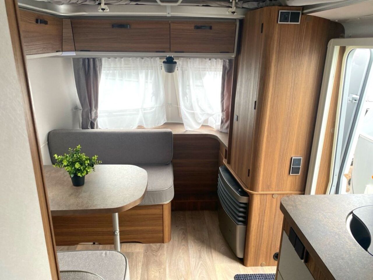HYMER-ERIBA 550 Sie sparen  7840,- Ansicht 14 für Fahrzeugdetailseite