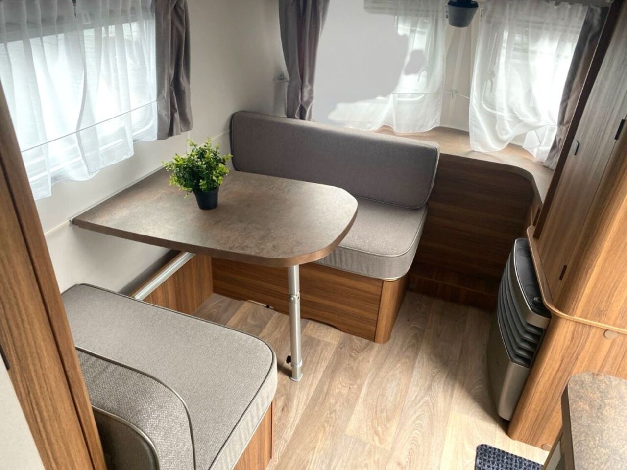 HYMER-ERIBA 550 Sie sparen  7840,- Ansicht 7 für Fahrzeugdetailseite