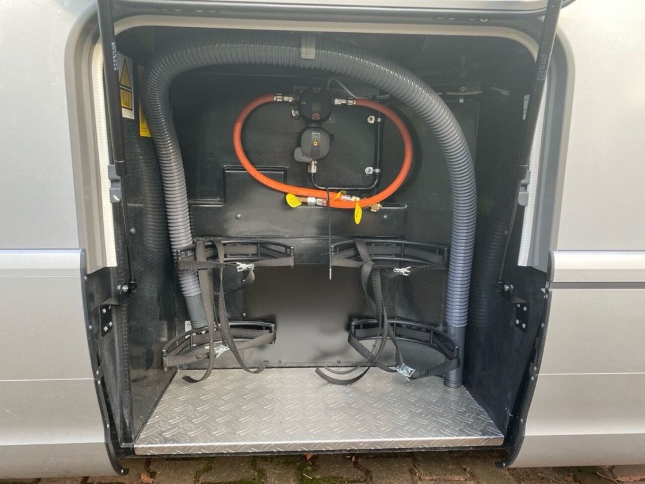 HYMER-ERIBA I 880 Ihr Vorteil. Unser Service. Ansicht 24 für Fahrzeugdetailseite