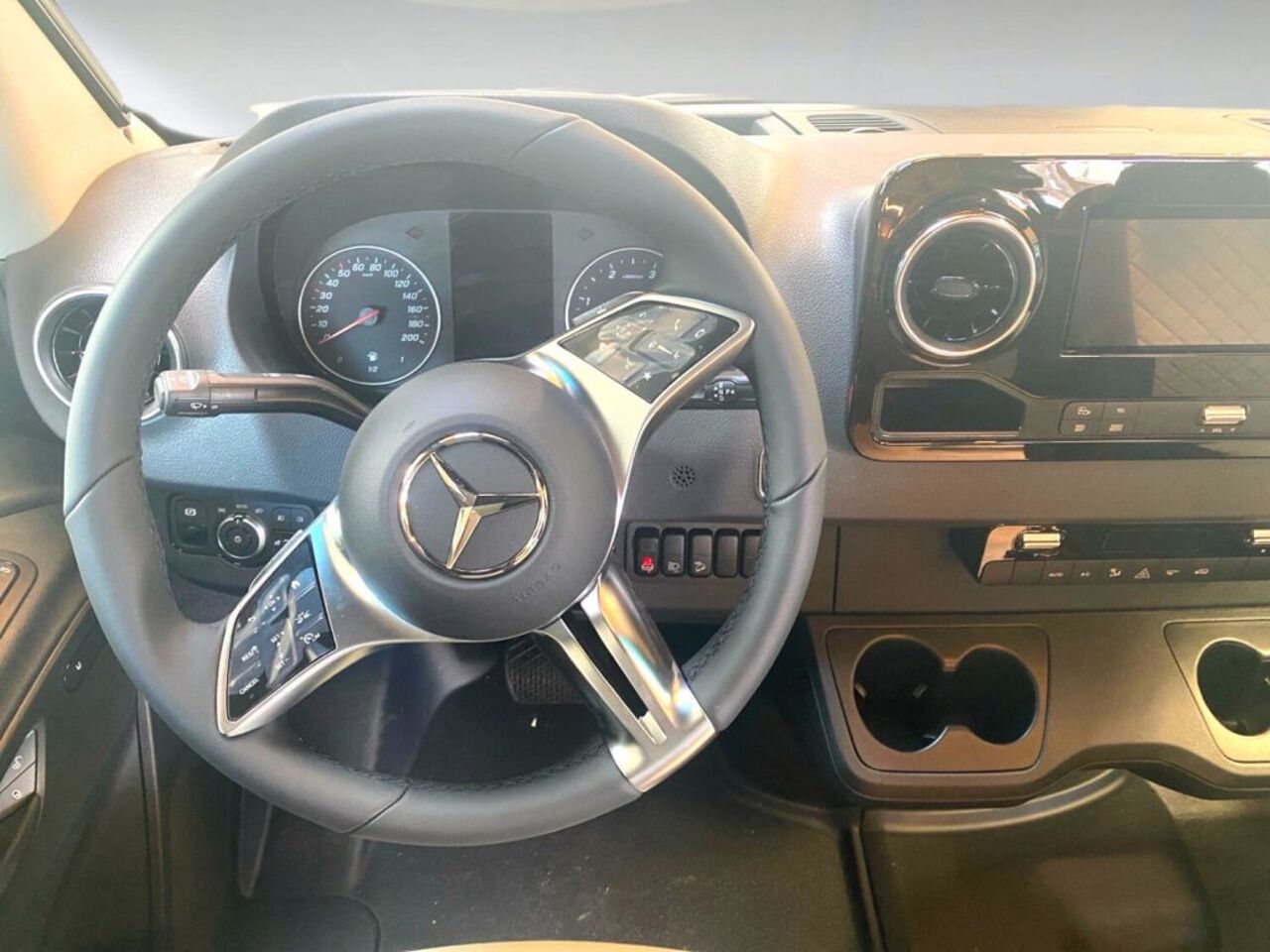HYMER-ERIBA Grand Canyon S CrossOver  !!! Abverkauf Vorführwagen !!! Ansicht 6 für Fahrzeugdetailseite