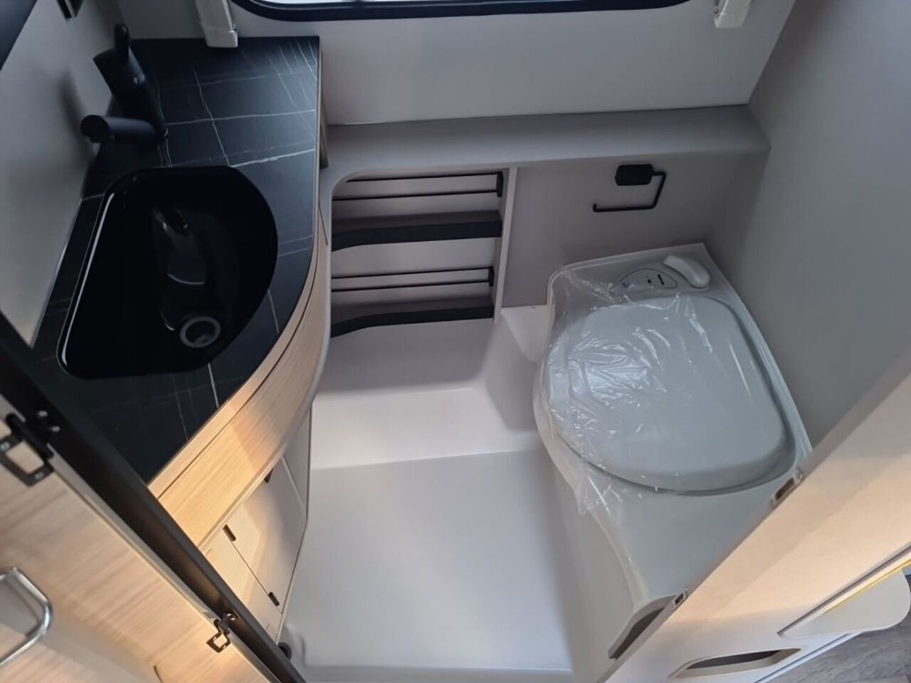 HYMER-ERIBA 542 +++ Messewochen +++ Ansicht 15 für Fahrzeugdetailseite
