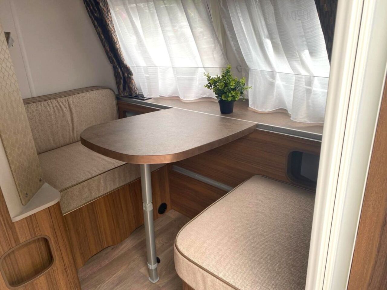 HYMER-ERIBA 430  !!! Abverkauf Vorführwagen !!! Ansicht 8 für Fahrzeugdetailseite
