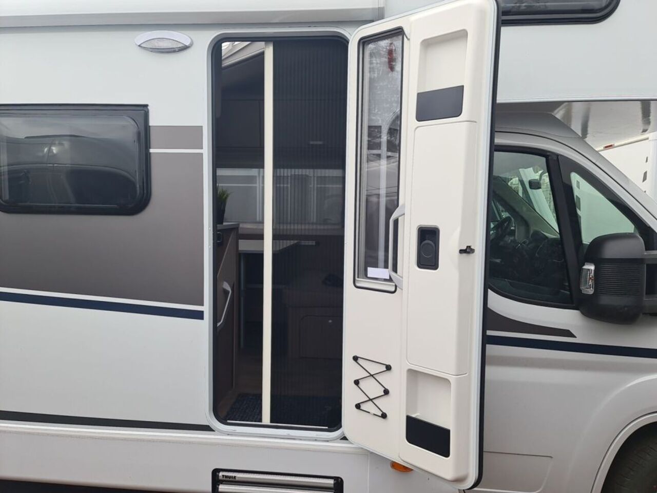 CARADO 464 Pro Ihr Vorteil. Unser Service. Ansicht 23 für Fahrzeugdetailseite