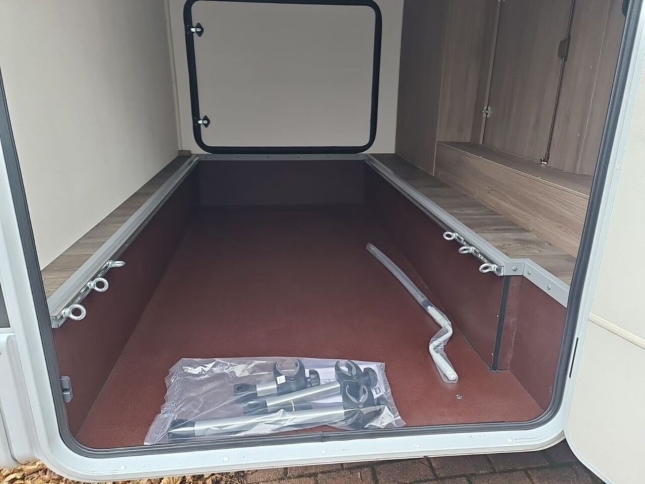 CARADO 464 Pro Ihr Vorteil. Unser Service. Ansicht 26 für Fahrzeugdetailseite