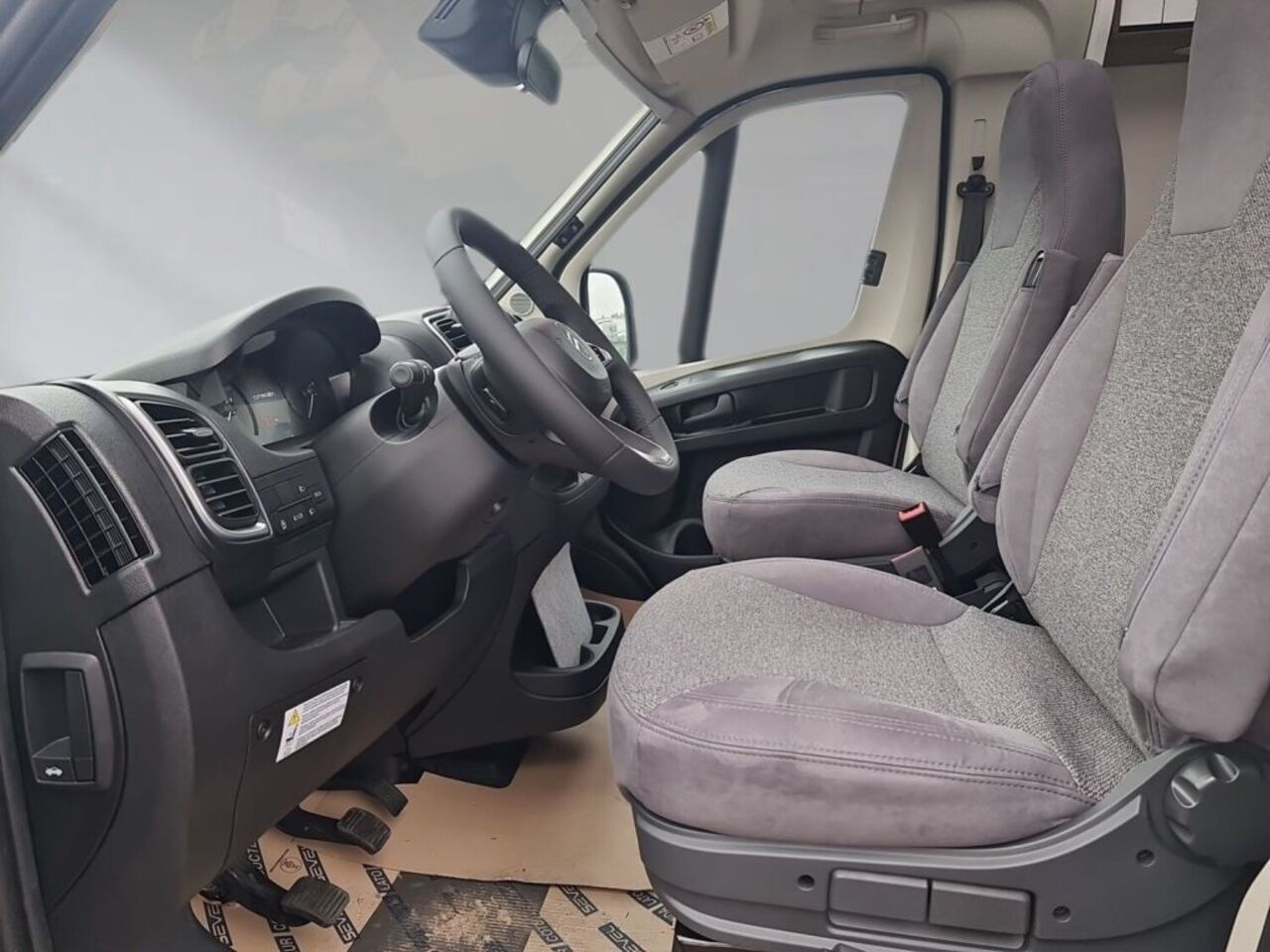 CARADO V132 Pro+ +++ Zufriedenheitsgarantie +++ Ansicht 7 für Fahrzeugdetailseite