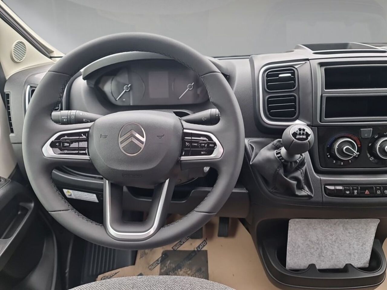 CARADO V132 Pro+ +++ Zufriedenheitsgarantie +++ Ansicht 8 für Fahrzeugdetailseite