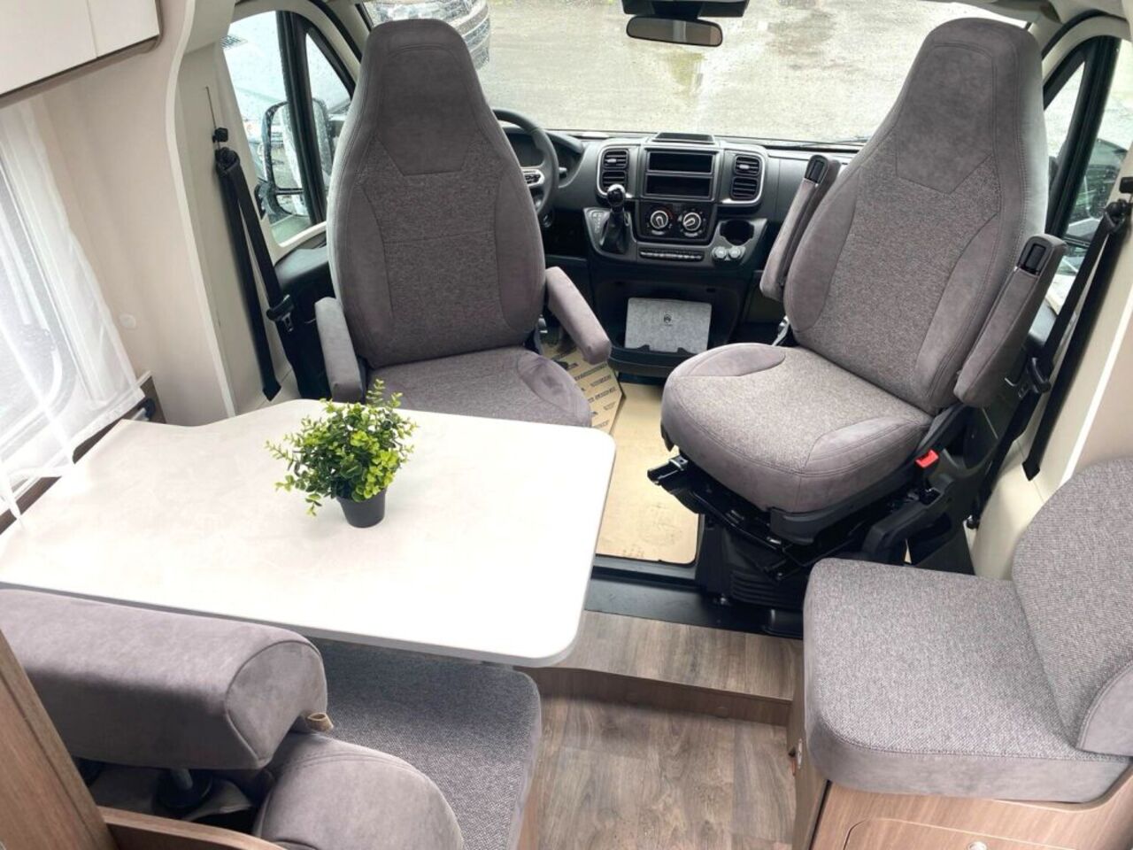 CARADO V132 Pro+ AKTIONSPREIS Ansicht 10 für Fahrzeugdetailseite
