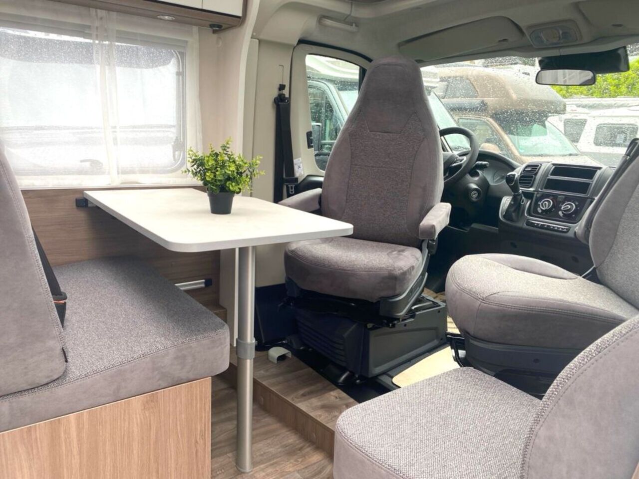 CARADO V132 Pro+ AKTIONSPREIS Ansicht 12 für Fahrzeugdetailseite