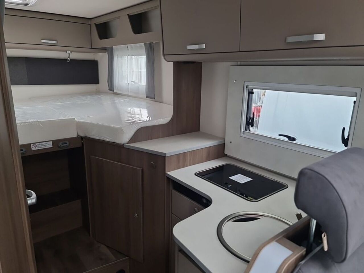 CARADO 338 pro+ Ihr Vorteil. Unser Service. Ansicht 22 für Fahrzeugdetailseite