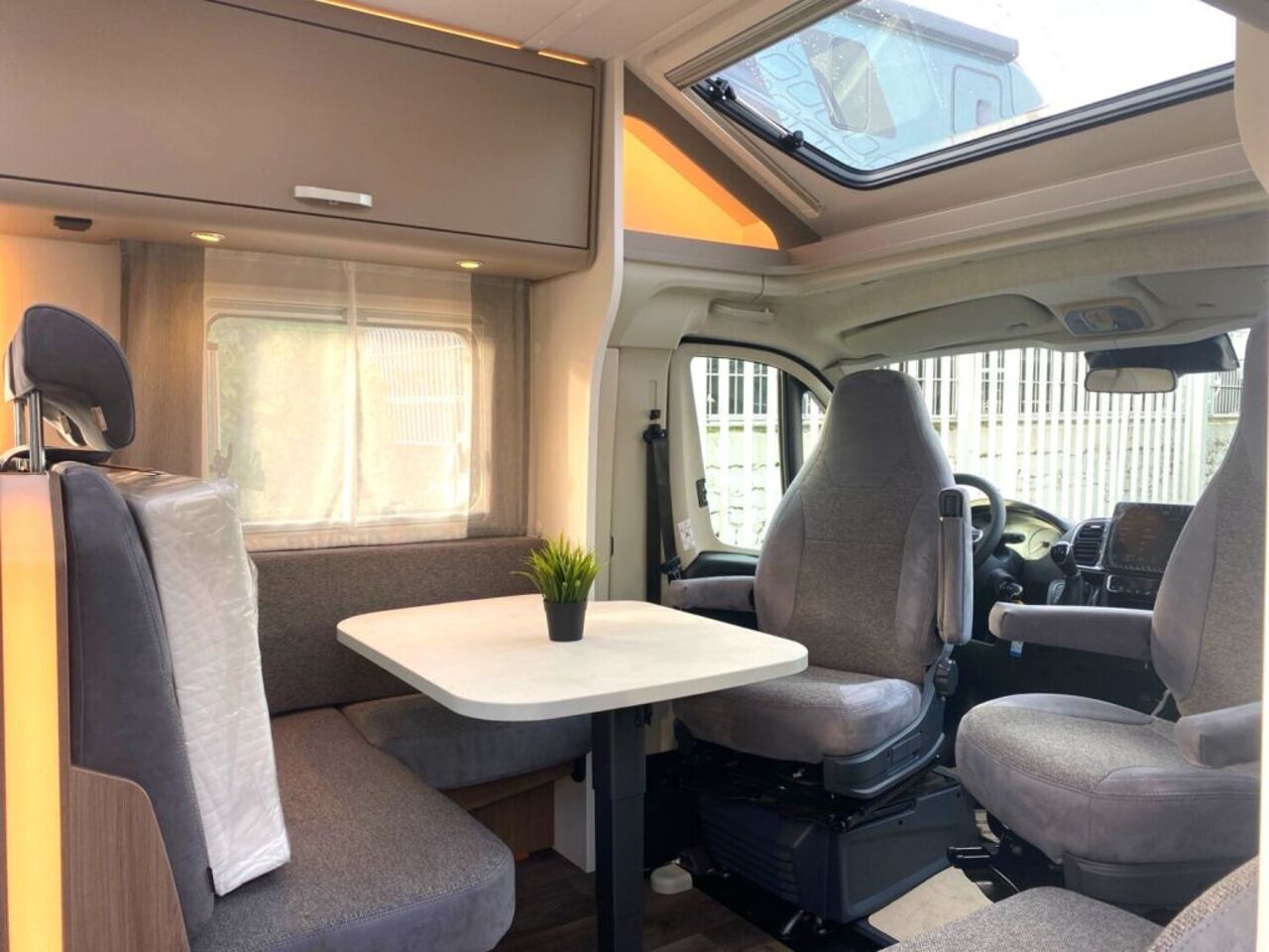 CARADO 447 Pro+ +++ Messewochen +++ Ansicht 13 für Fahrzeugdetailseite