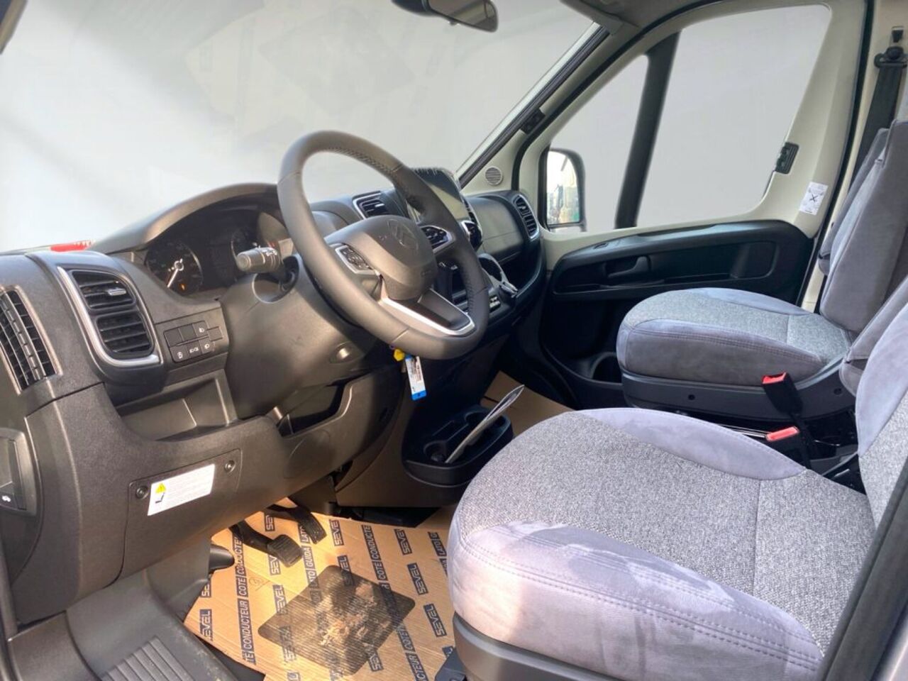 CARADO 447 Pro+ +++ Messewochen +++ Ansicht 7 für Fahrzeugdetailseite