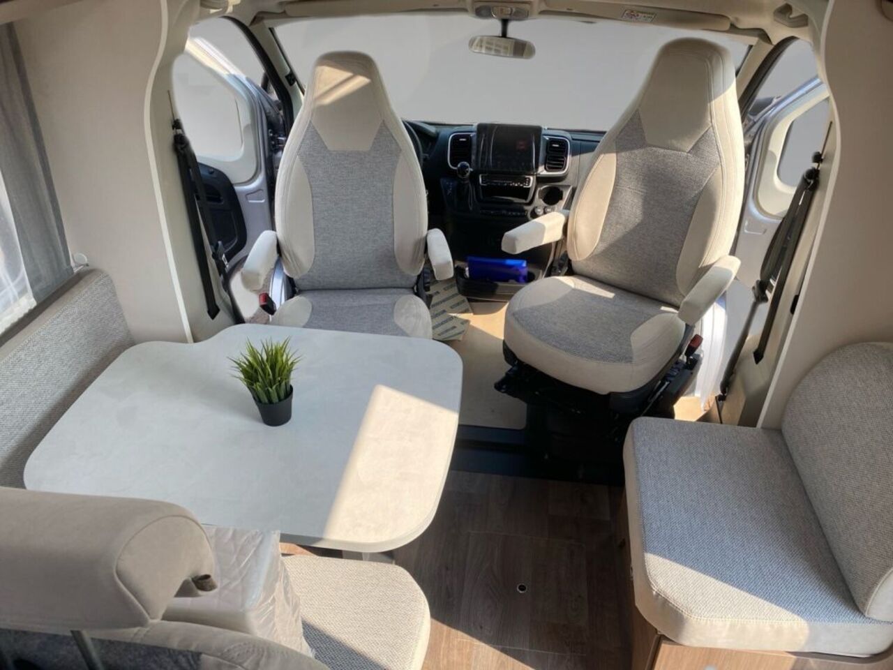 CARADO 447 Pro+ PREISVORSCHLAG WILLKOMMEN Ansicht 11 für Fahrzeugdetailseite
