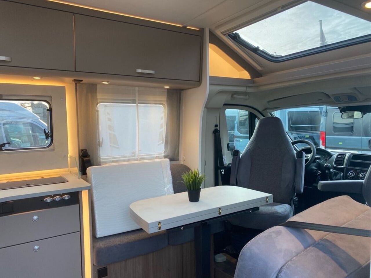 CARADO 457 Pro+ !!! Top‑Preis Garantie !!! Ansicht 22 für Fahrzeugdetailseite