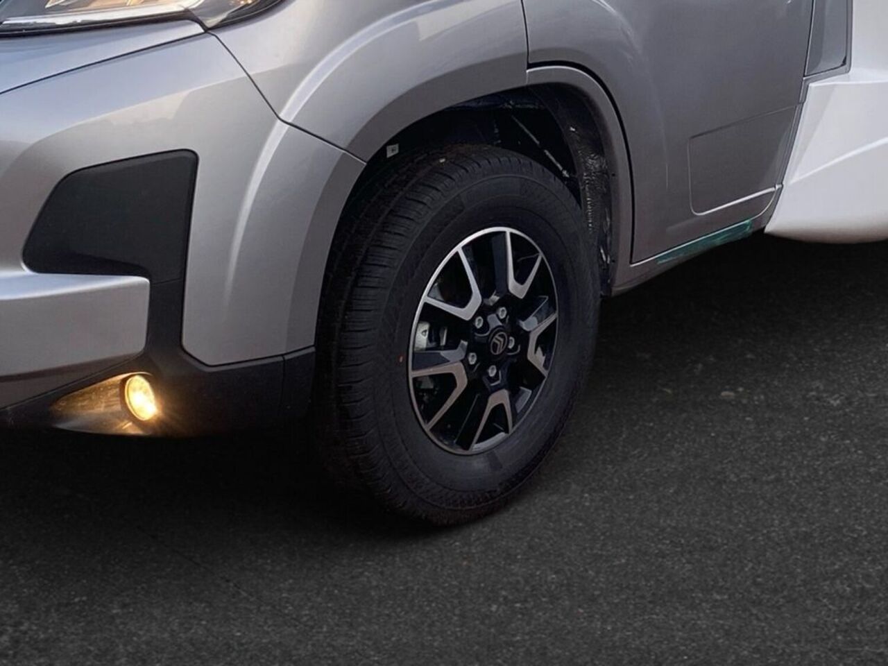 CARADO 457 Pro+ +++ Messewochen +++ Ansicht 6 für Fahrzeugdetailseite