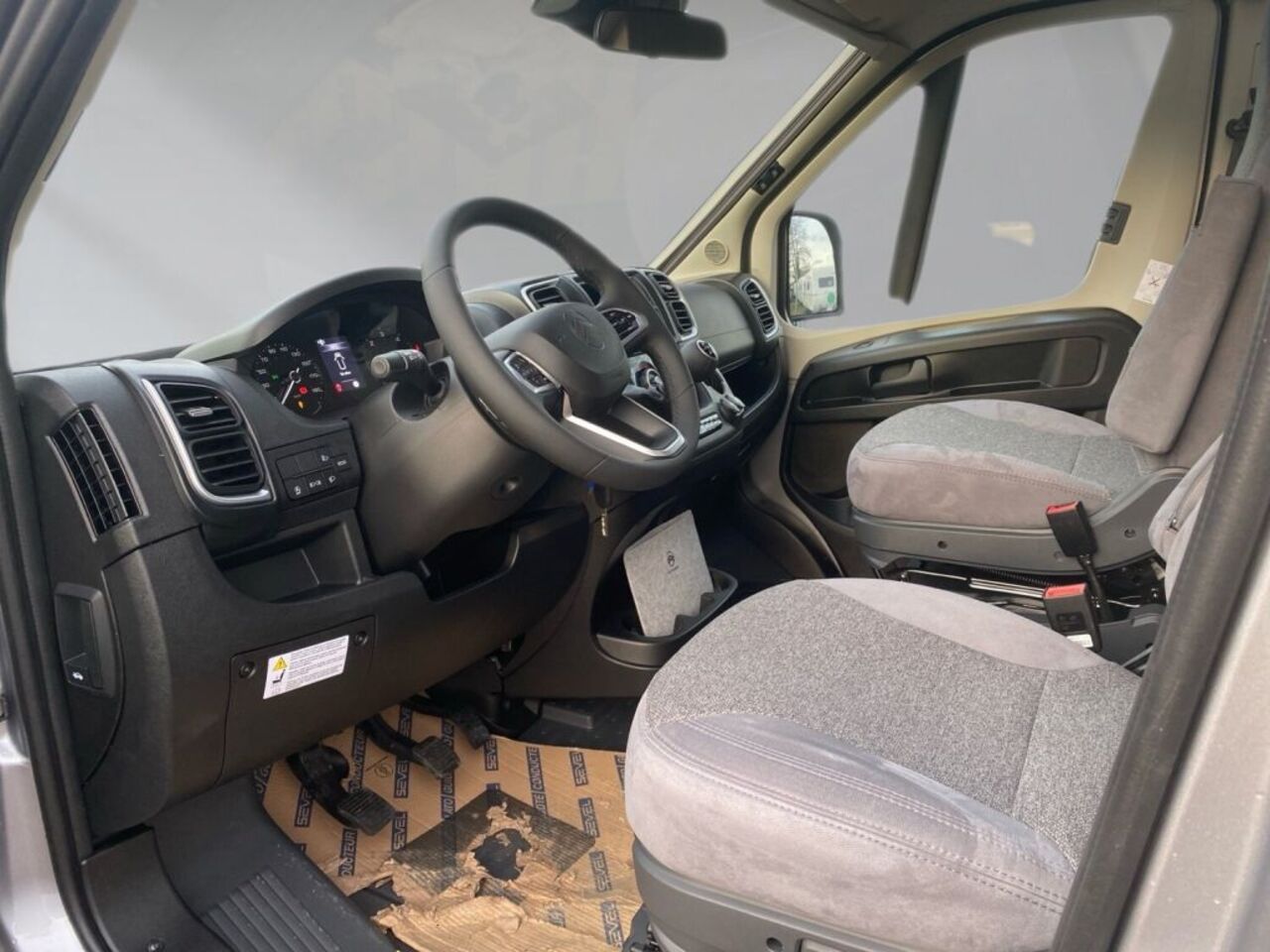 CARADO 457 Pro+ +++ Messewochen +++ Ansicht 7 für Fahrzeugdetailseite