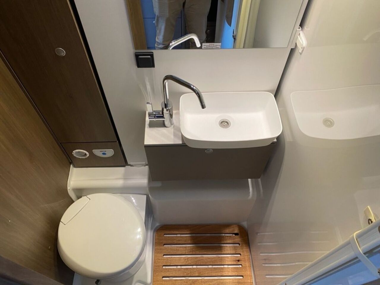 CARADO 328 pro+ +++ Messewochen +++ Ansicht 14 für Fahrzeugdetailseite