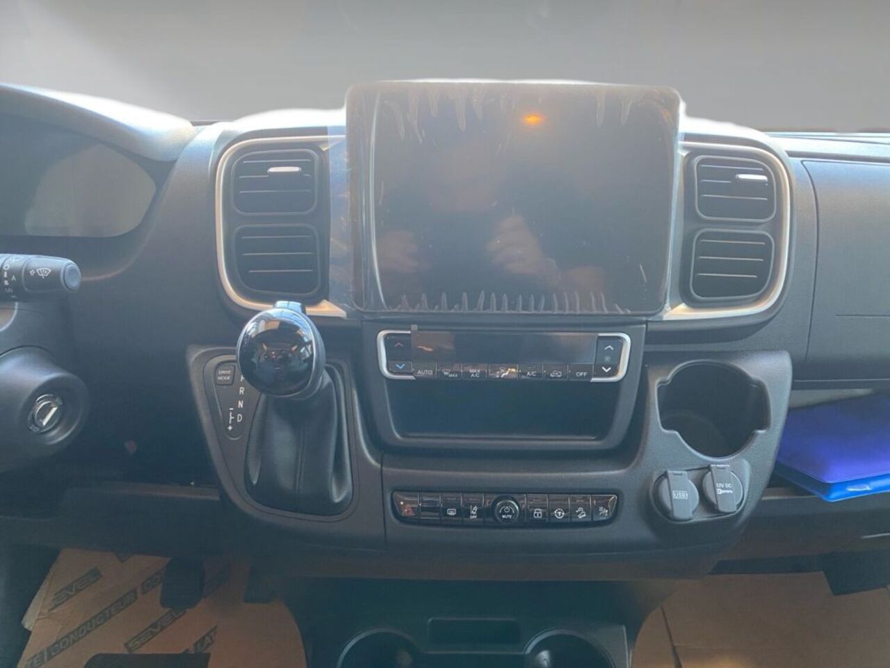 CARADO 328 pro+ +++ Messewochen +++ Ansicht 8 für Fahrzeugdetailseite