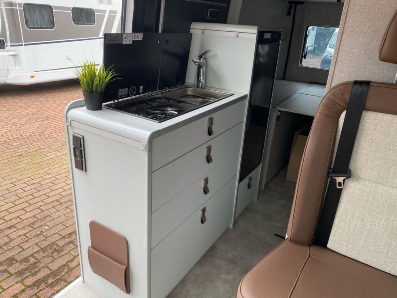 HYMER-ERIBA Grand Canyon +++ Messewochen +++ Ansicht 12 für Fahrzeugdetailseite