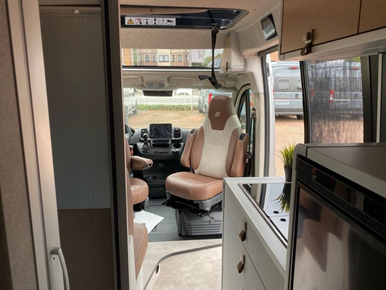 HYMER-ERIBA Grand Canyon +++ Messewochen +++ Ansicht 17 für Fahrzeugdetailseite