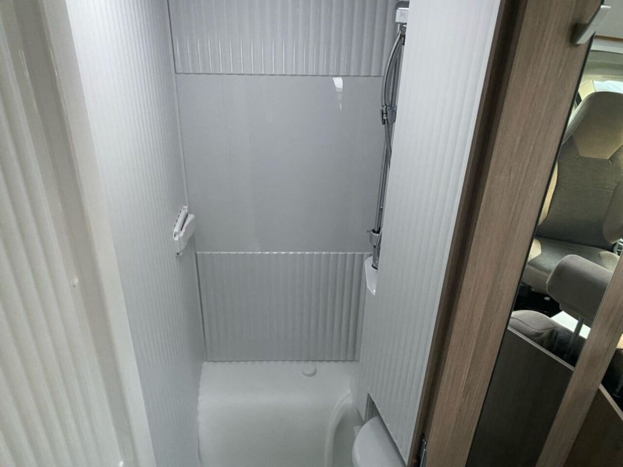 CARADO 132 PRO +++ Messewochen +++ Ansicht 16 für Fahrzeugdetailseite