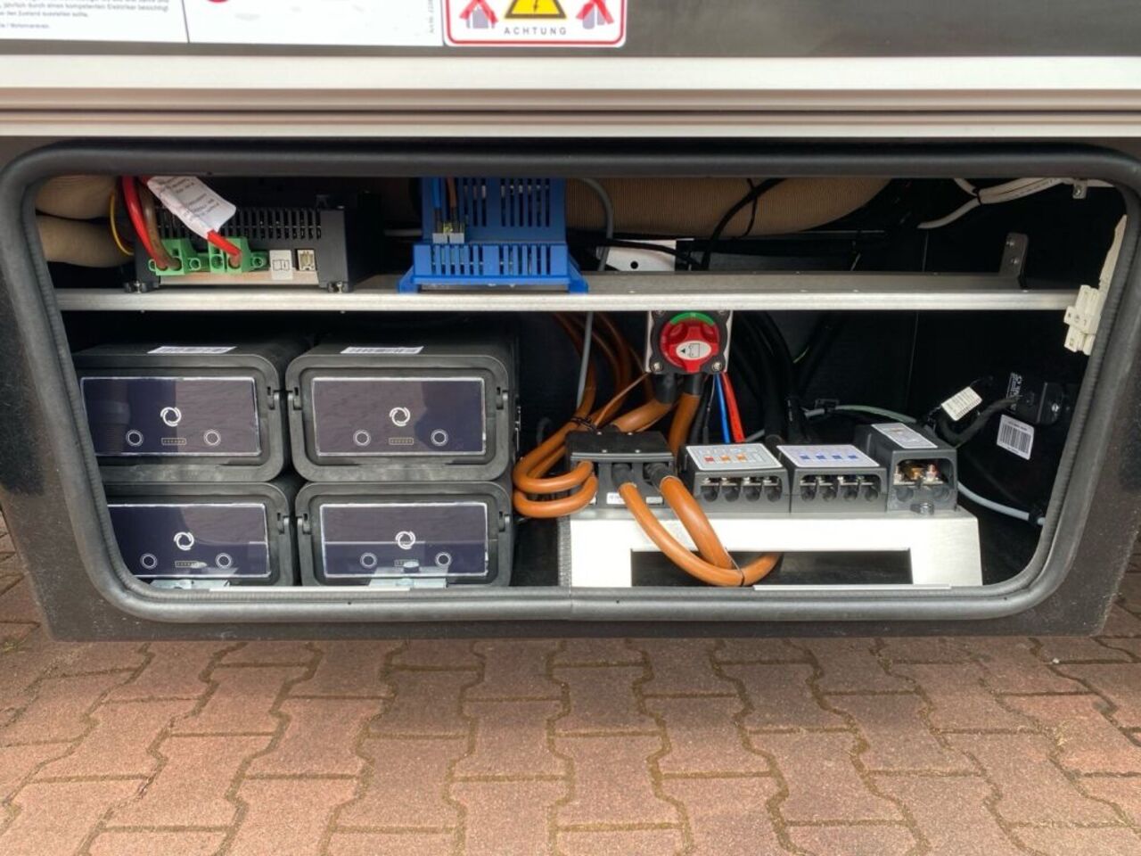 HYMER-ERIBA 570 CrossOver 3 Jahre EHG Anschlußgarantie Ansicht 24 für Fahrzeugdetailseite