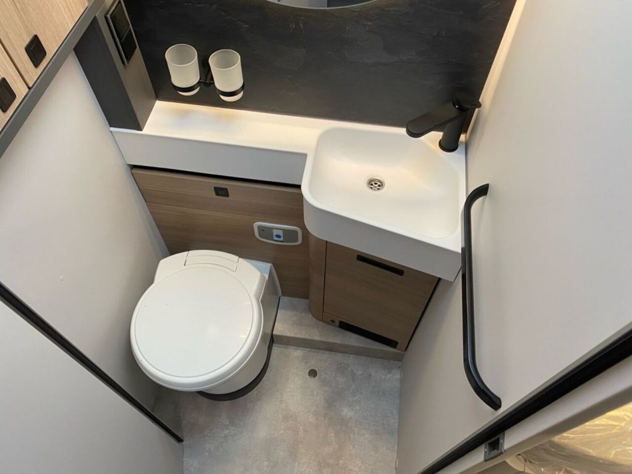 HYMER-ERIBA I 680 +++ Zufriedenheitsgarantie +++ Ansicht 11 für Fahrzeugdetailseite