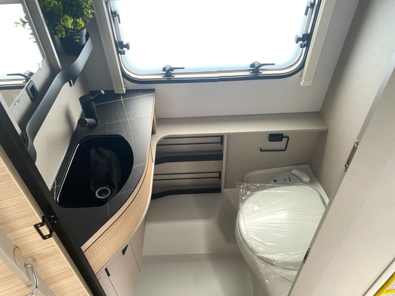 HYMER-ERIBA 542 !!! Top-Preis Garantie !!! Ansicht 10 für Fahrzeugdetailseite