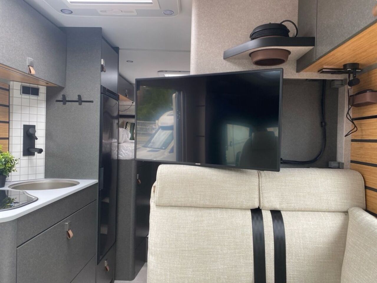 HYMER-ERIBA 570 CrossOver Top Angebot! Ansicht 19 für Fahrzeugdetailseite